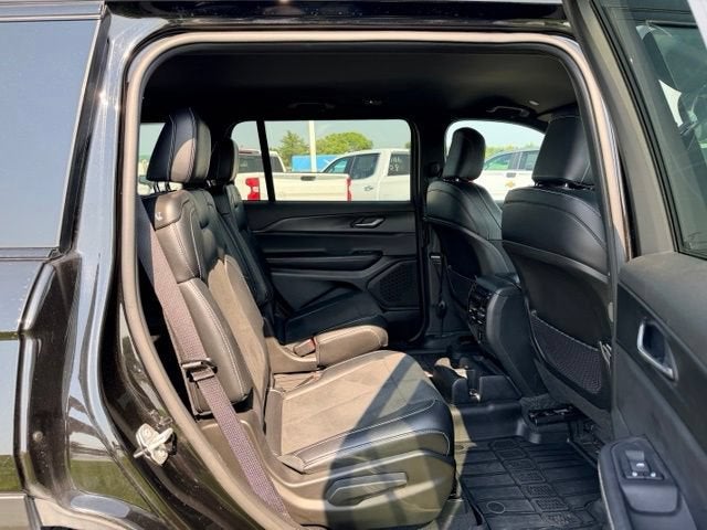 2024 Jeep Grand Cherokee L Altitude 4x4