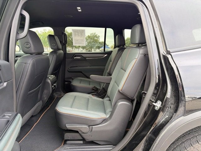 2025 GMC Acadia AT4