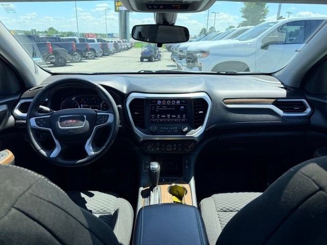 2017 GMC Acadia SLE
