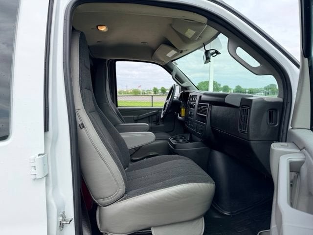 2025 GMC Savana Cargo Work Van