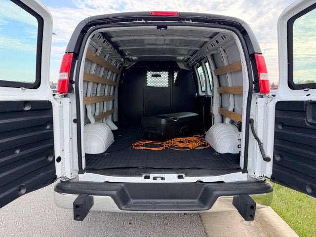2025 GMC Savana Cargo Work Van