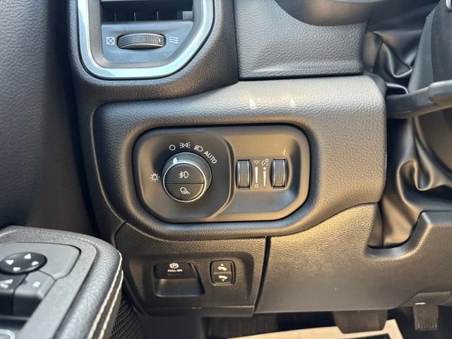 2025 RAM 1500 Laramie Crew Cab 4x4 5'7" Box