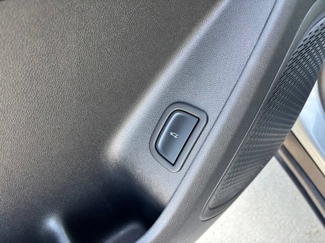 2024 Chevrolet Traverse LS