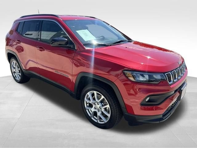 2023 Jeep Compass Latitude Lux FWD