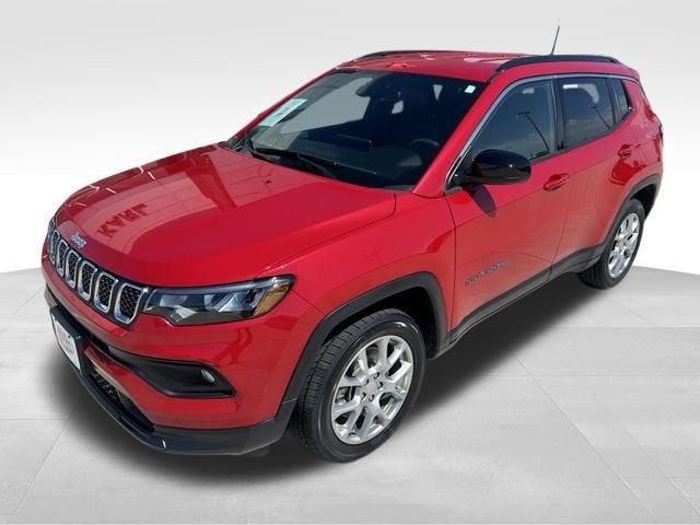 2023 Jeep Compass Latitude Lux FWD