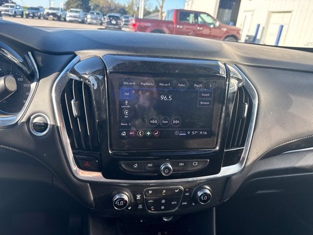 2022 Chevrolet Traverse LT Leather