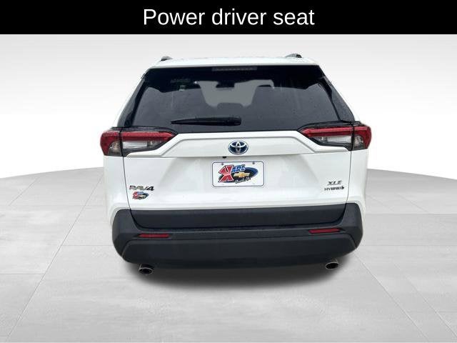 2021 Toyota RAV4 Hybrid XLE