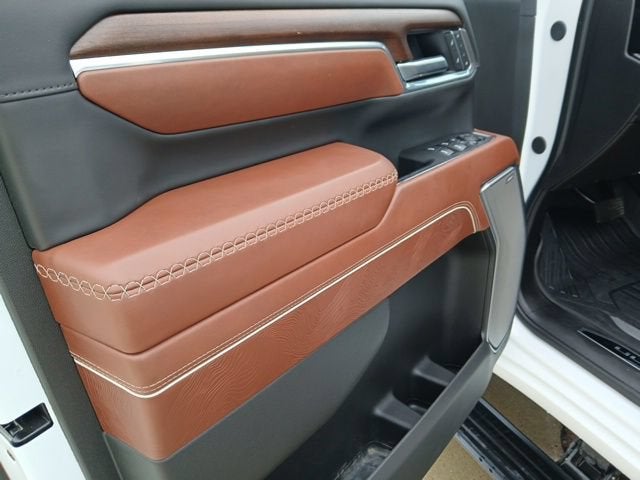 2026 GMC Sierra 2500HD Denali Ultimate - Photo 13