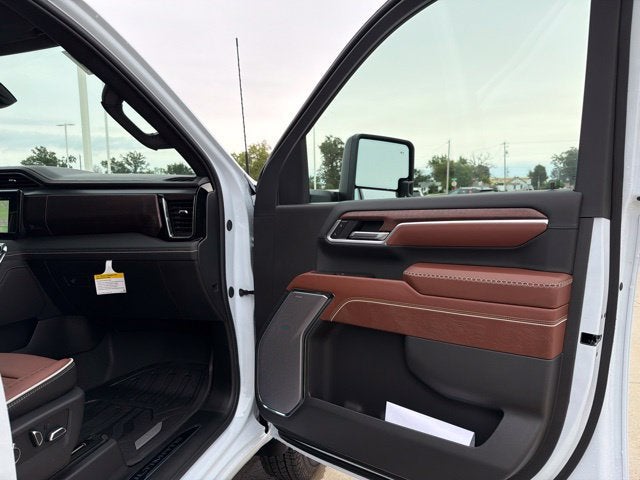 2026 GMC Sierra 3500 HD Denali Ultimate DRW
