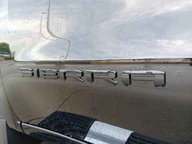 2026 GMC Sierra 1500 SLT - Photo 11