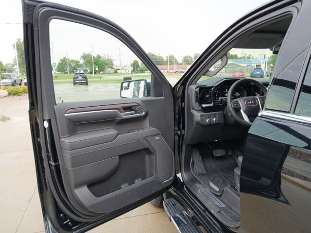 2026 GMC Sierra 1500 SLT - Photo 12
