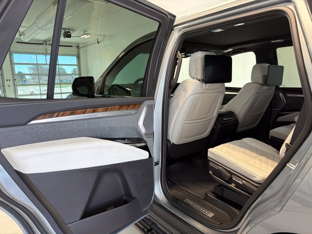 2025 Cadillac Escalade Premium Luxury Platinum - Photo 33