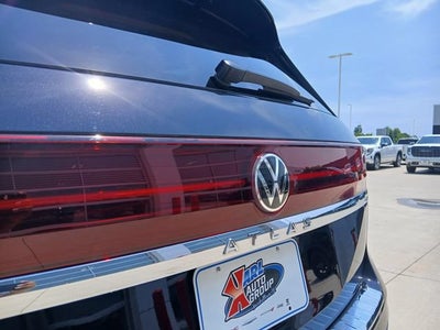 2024 Volkswagen Atlas 2.0T SEL Premium R-Line
