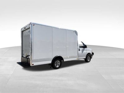 2026 GMC Savana Cutaway 3500 1WT