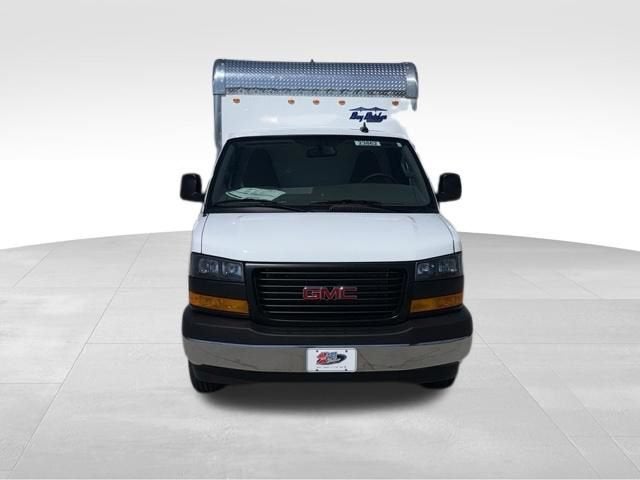2026 GMC Savana Cutaway 3500 1WT