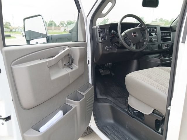 2026 GMC Savana Cutaway 4500 2WT