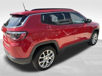 2023 Jeep Compass Latitude Lux