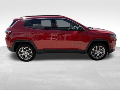 2023 Jeep Compass Latitude Lux
