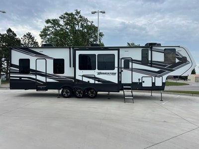 2022 Momentum Camper Base
