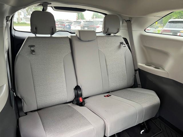 2024 Toyota Sienna LE 8 Passenger