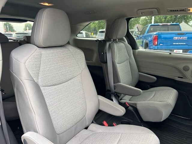 2024 Toyota Sienna LE 8 Passenger